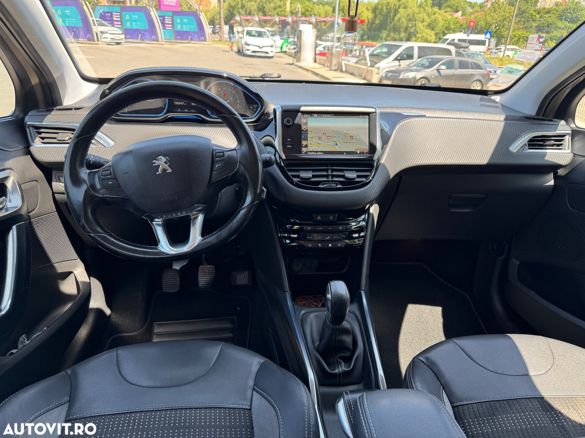 Peugeot 2008 1.2 L PureTech Active - 5