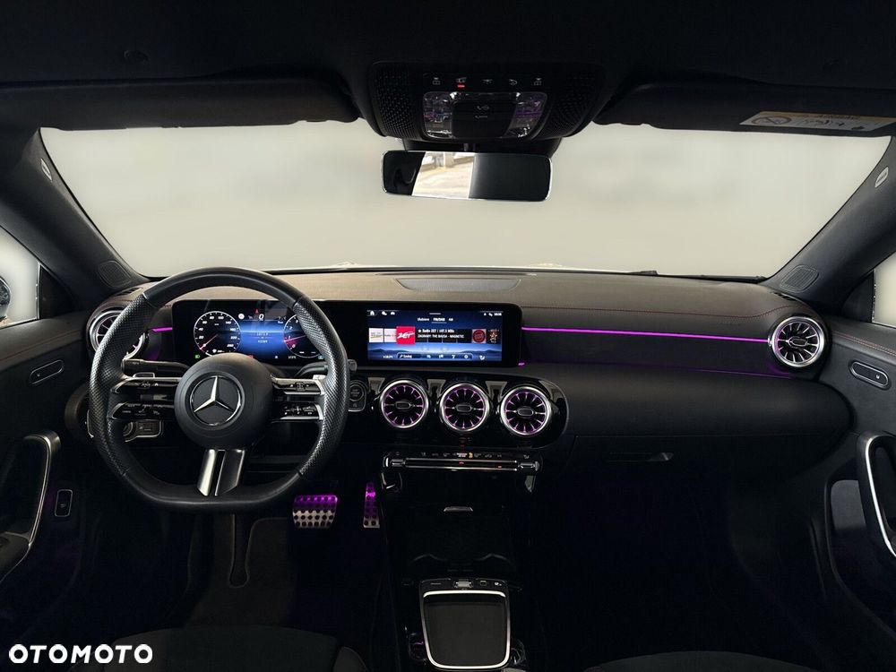 Mercedes-Benz CLA - 13