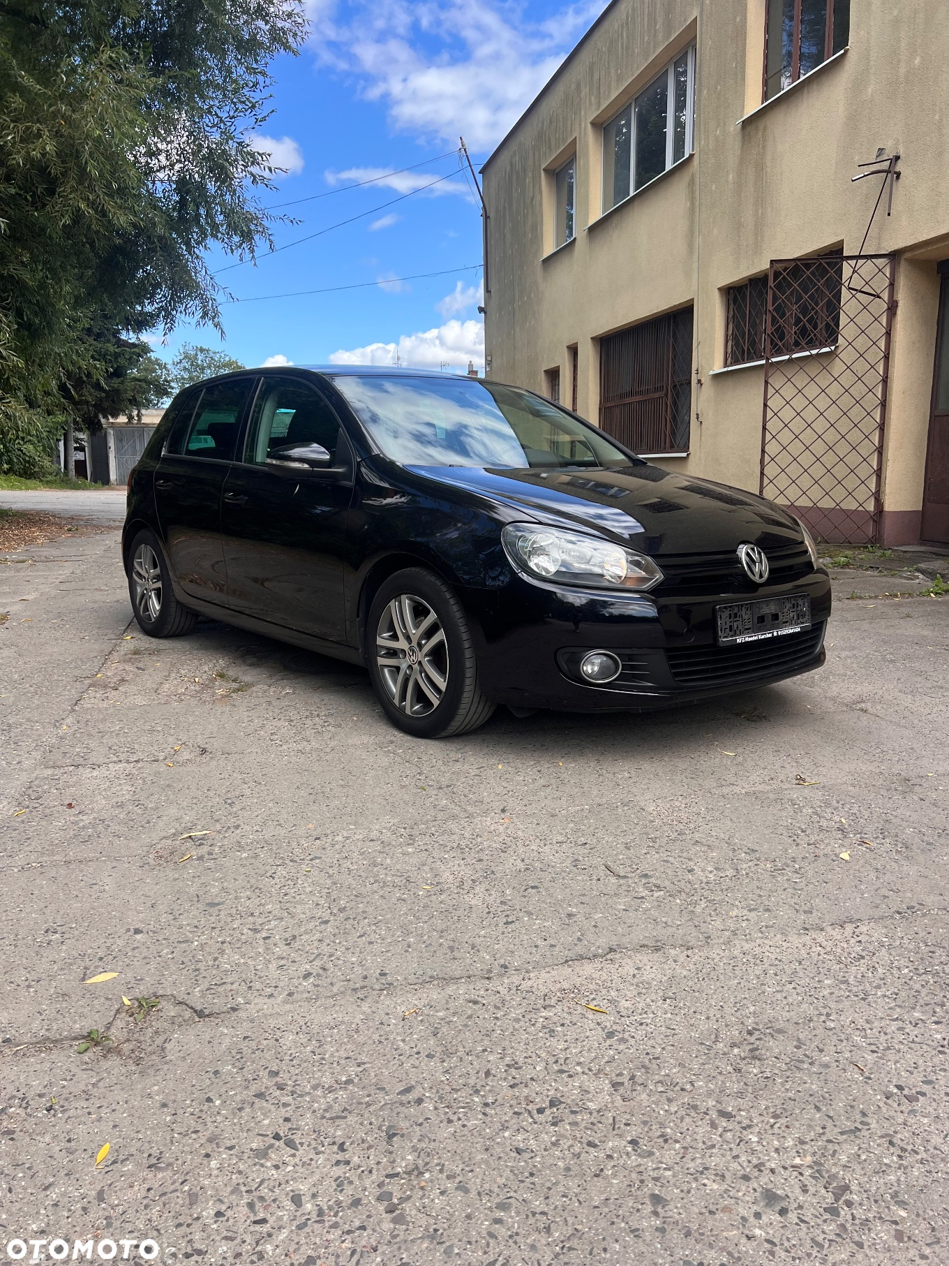 Volkswagen Golf - 2