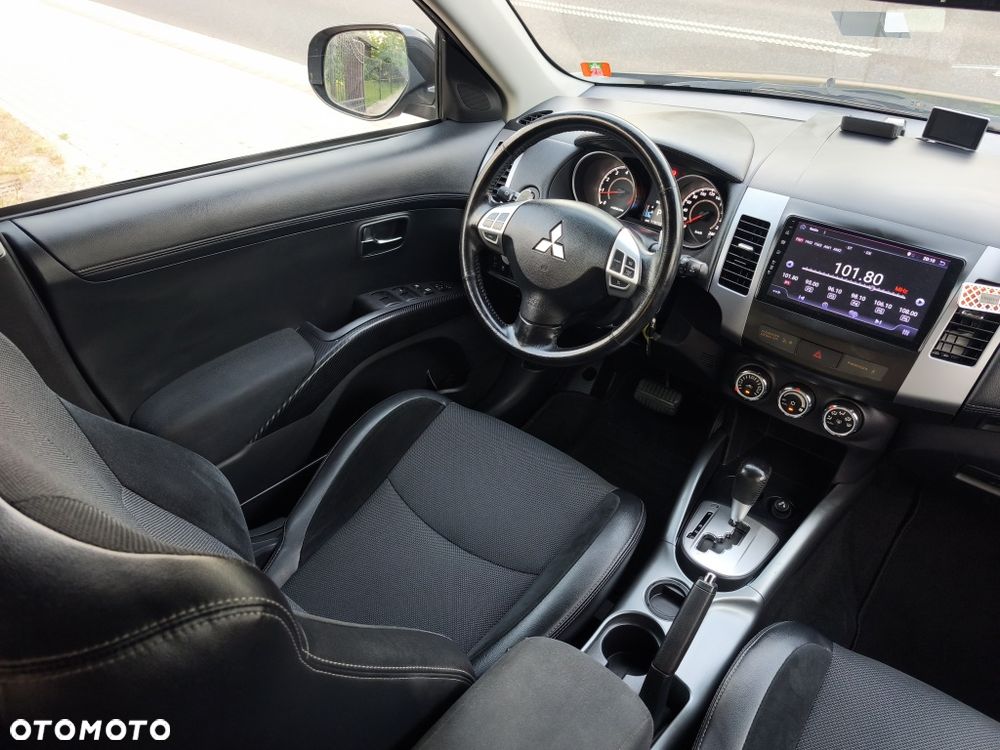 Mitsubishi Outlander - 7