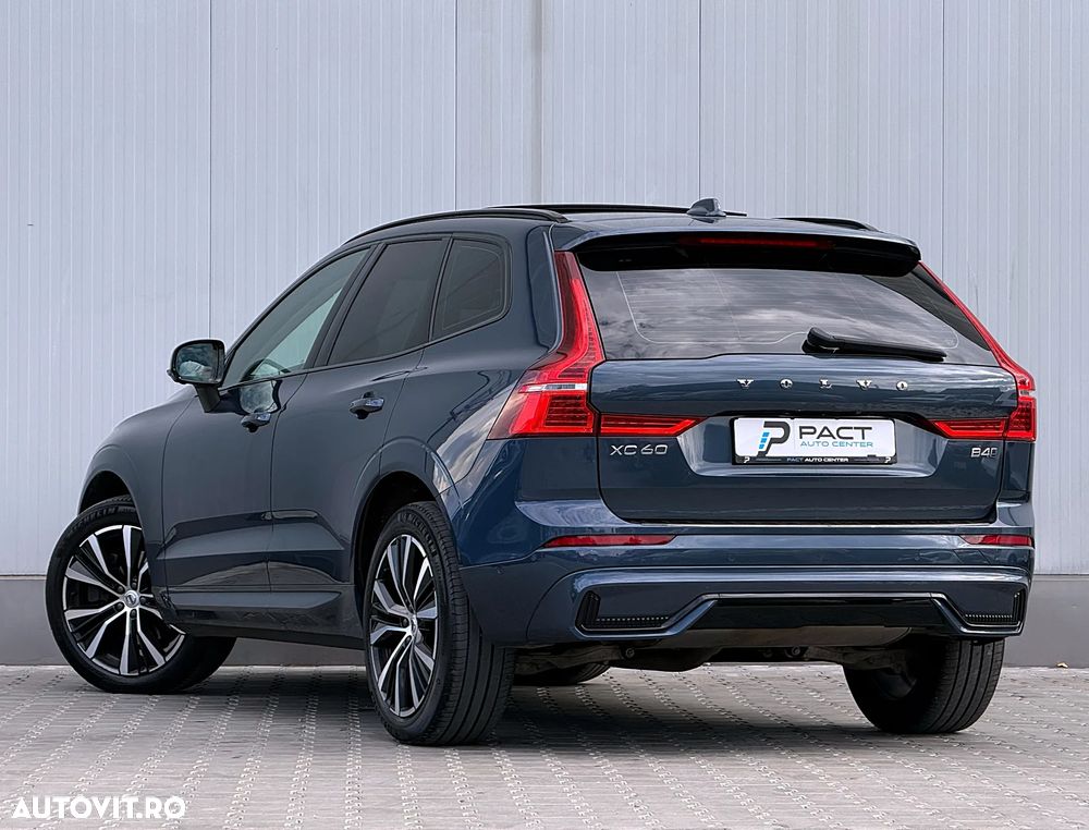 Volvo XC 60 B4 MHEV AT AWD Ultimate Dark - 5