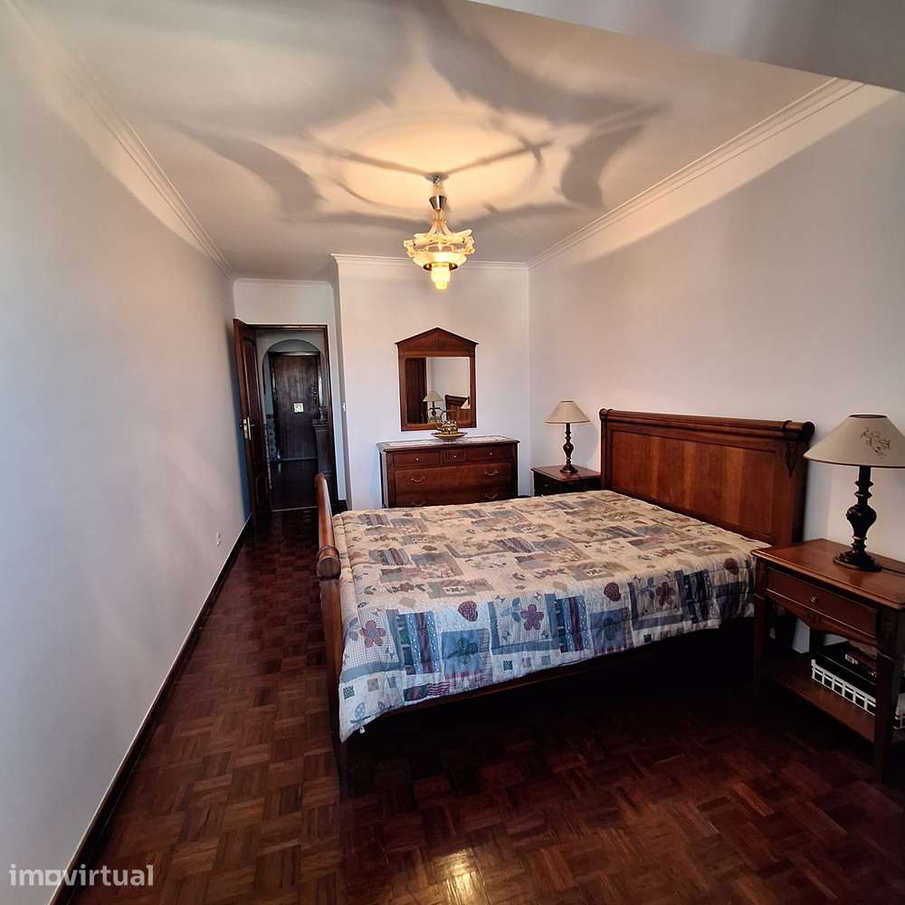 Apartamento T1, 5º andar, com garagem à venda em Carcavelos. - Grande imagem: 4/6