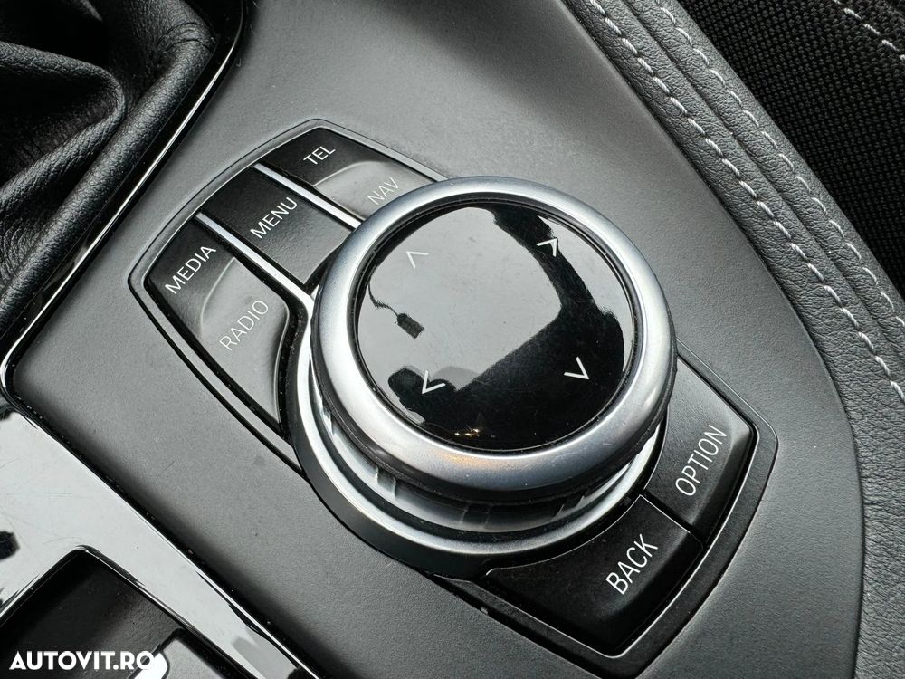 BMW X1 sDrive18d Aut. Sport Line - 23