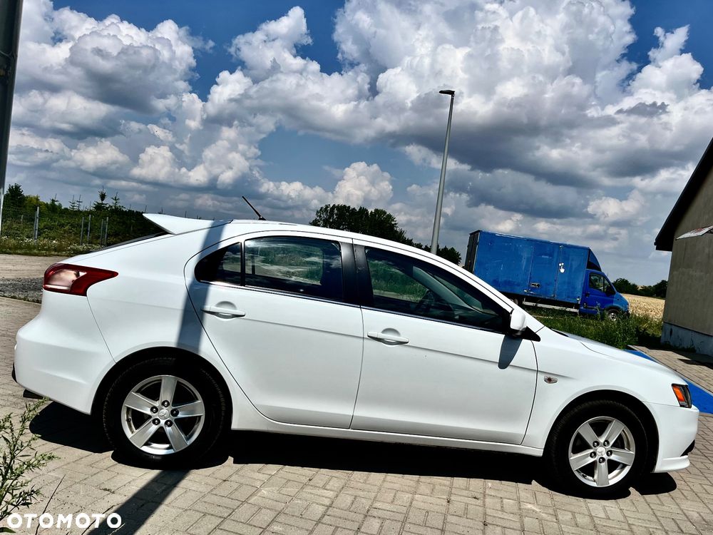 Mitsubishi Lancer 1.5 Invite - 7