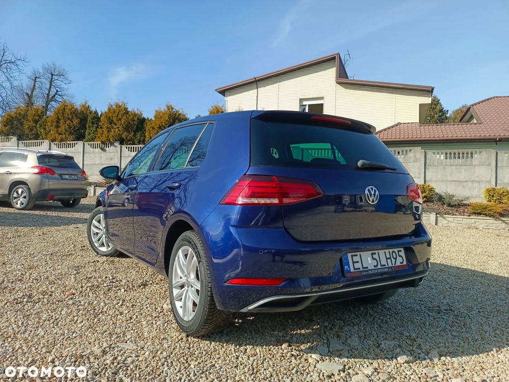 Volkswagen Golf - 8