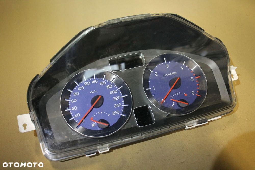 volvo v50 s40 c30 c70 2.0d, 2.4 d5 zegary licznik r design 30695995 - 1