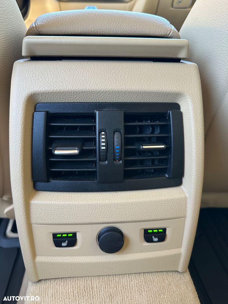 BMW Seria 3 320i Aut. Luxury Line - 22