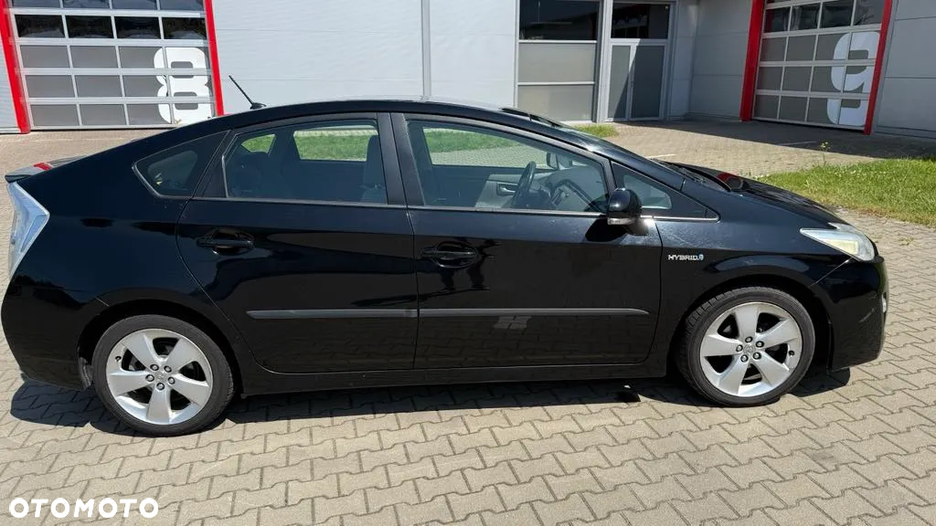 Toyota Prius (Hybrid) Comfort - 8