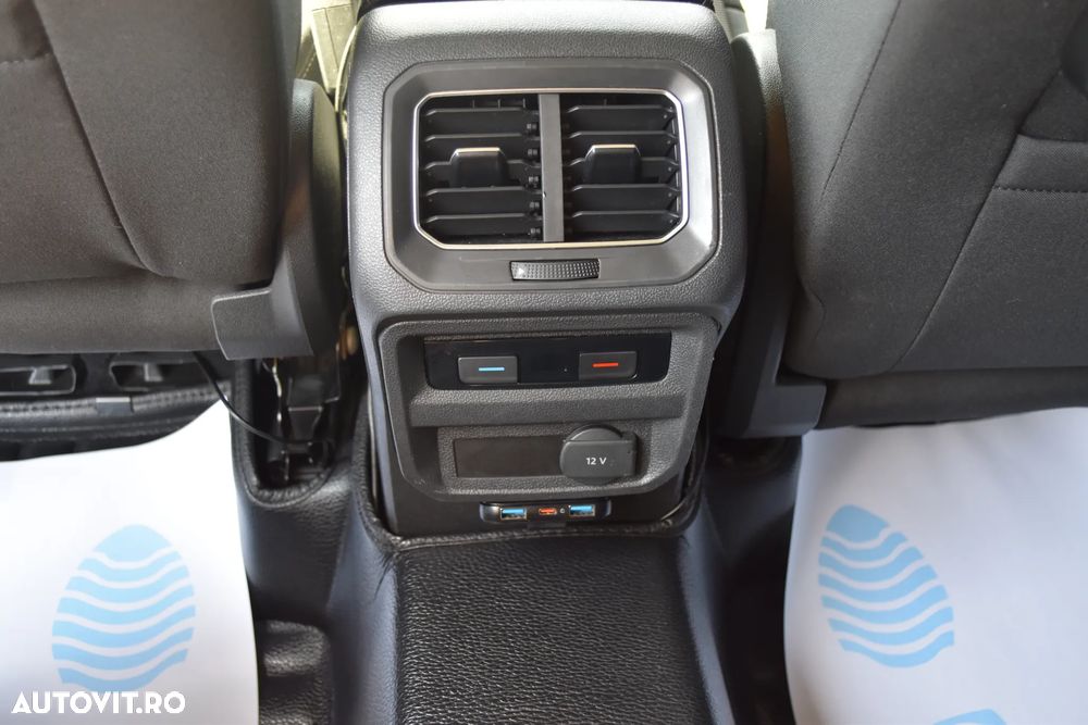 Volkswagen Tiguan - 16