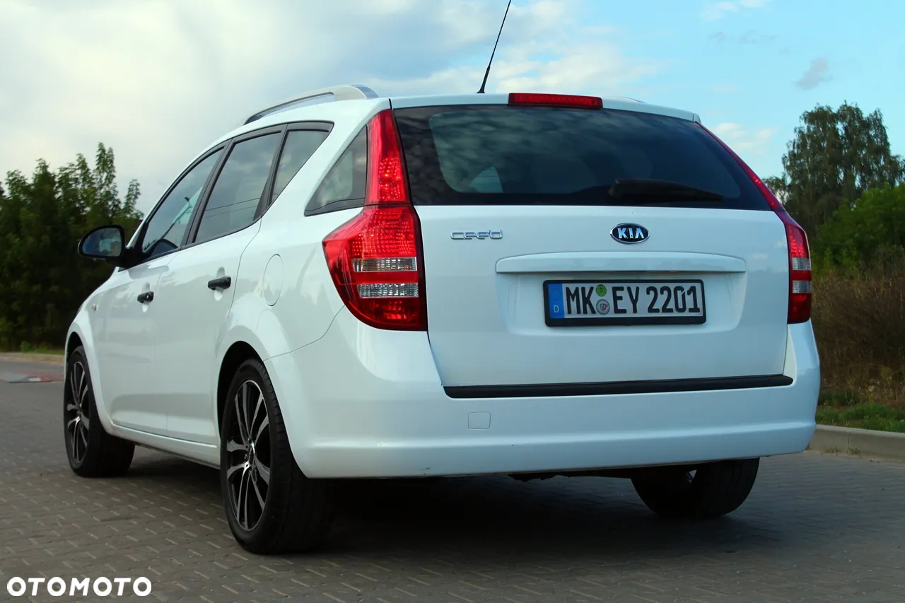 Kia Ceed - 5