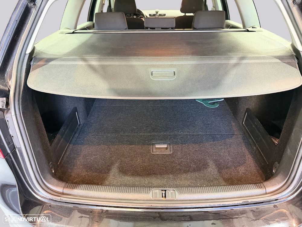 VW Passat Variant 1.6 TDI Confortline - 36