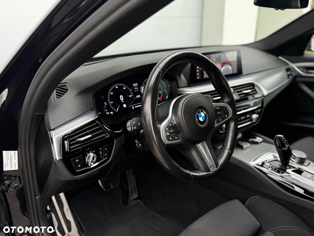 BMW Seria 5 520d xDrive M Sport sport - 8