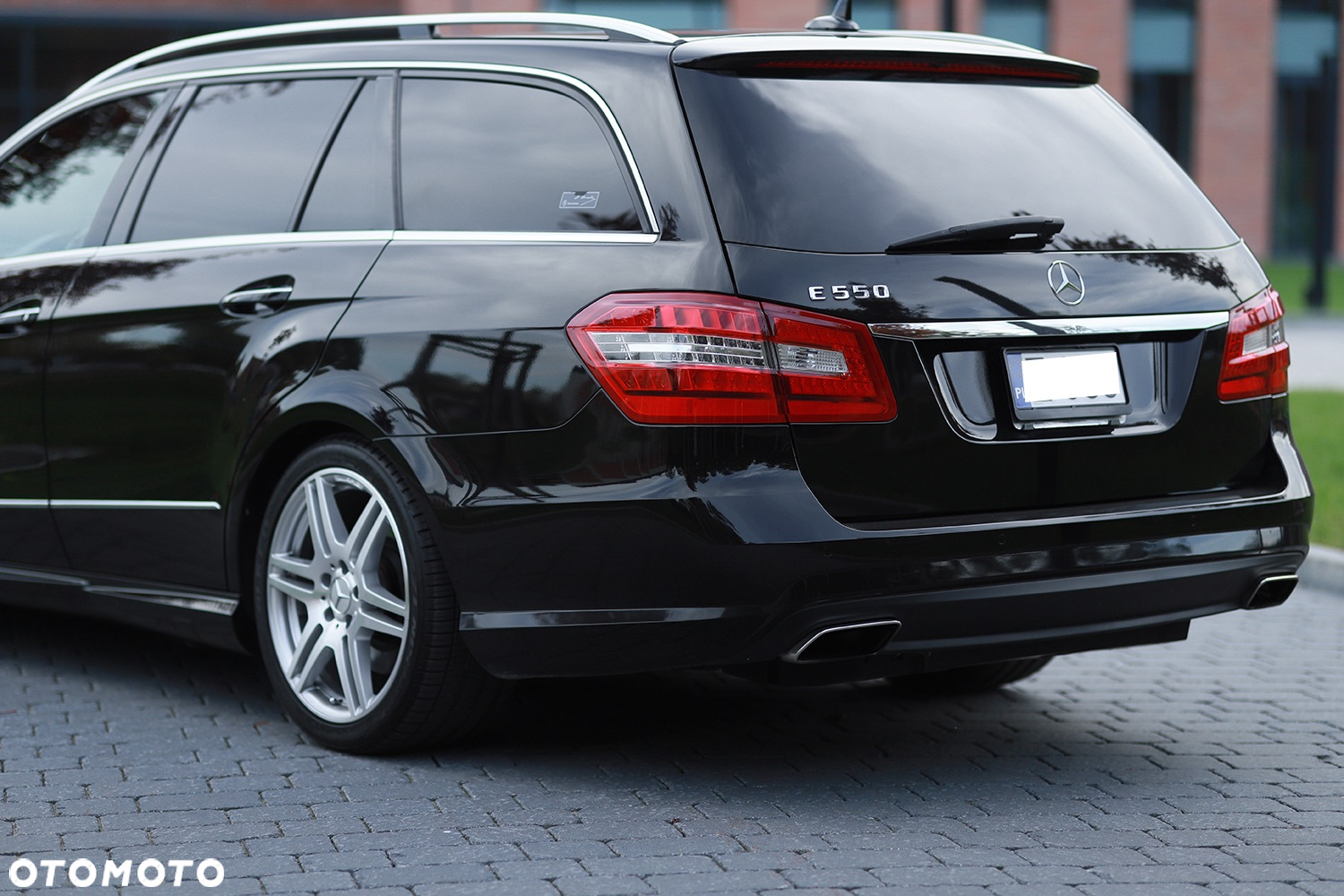 Mercedes-Benz Klasa E 500 T BlueEFFICIENCY 7G-TRONIC Avantgarde - 6