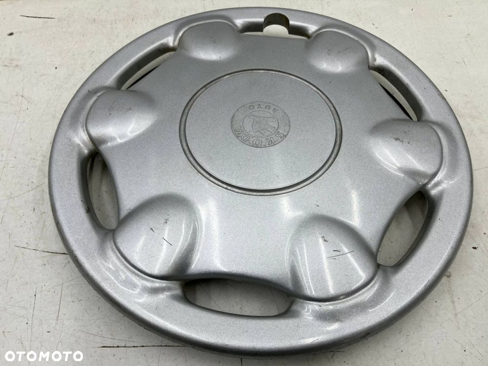 Kołpak Skoda 15 cali r15 jedna sztuka art40415 - 4