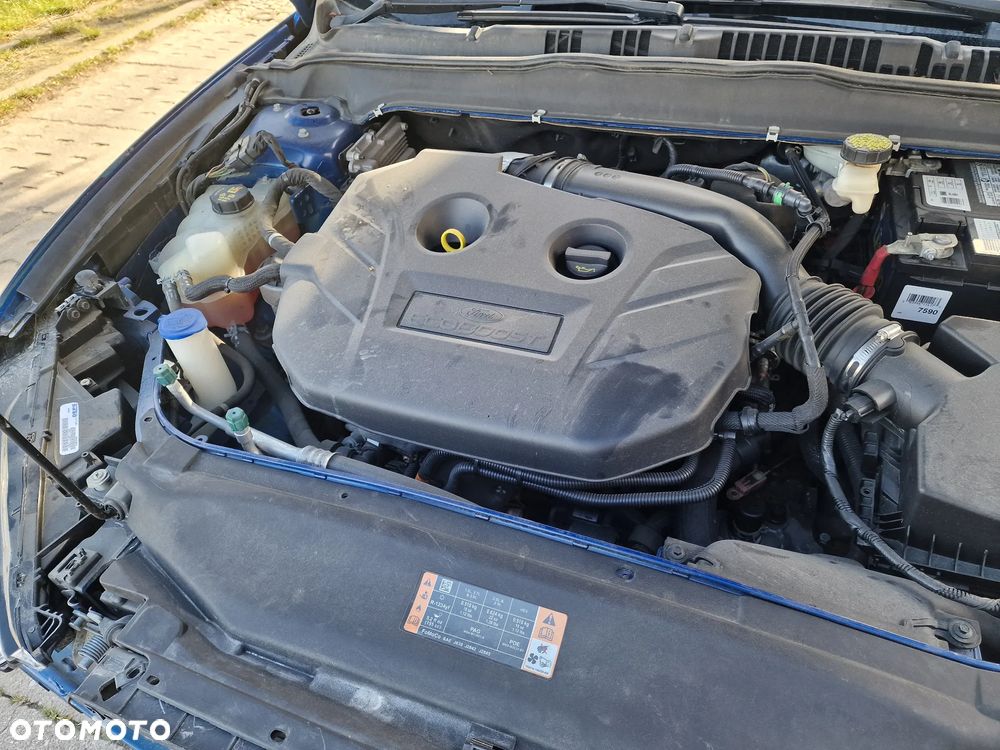 Ford Fusion 2.0 EcoBoost Titanium - 18