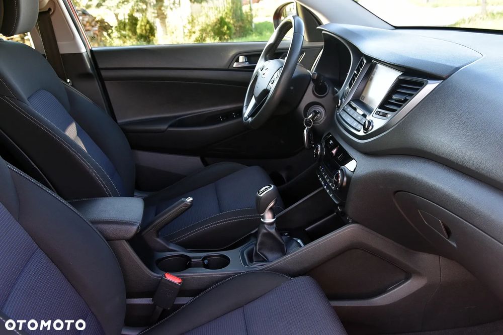 Hyundai Tucson 1.6 GDI BlueDrive Comfort 2WD - 16