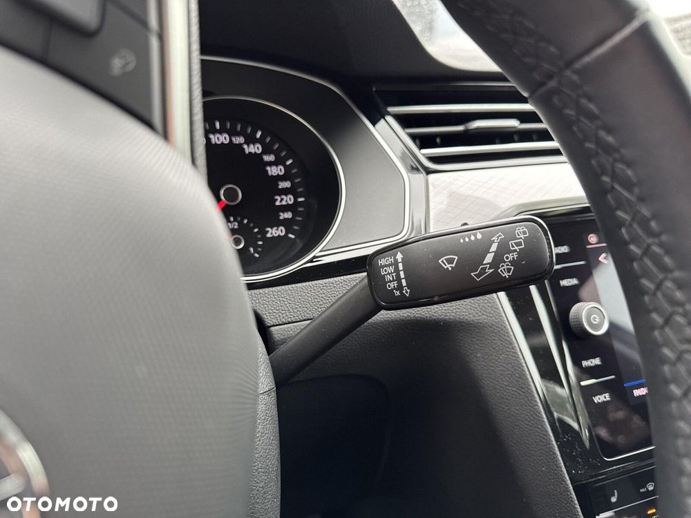 Volkswagen Passat 2.0 TDI EVO Business - 26