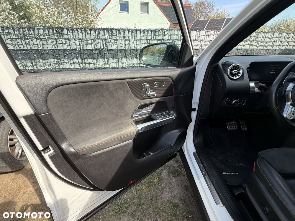 Mercedes-Benz GLB - 7