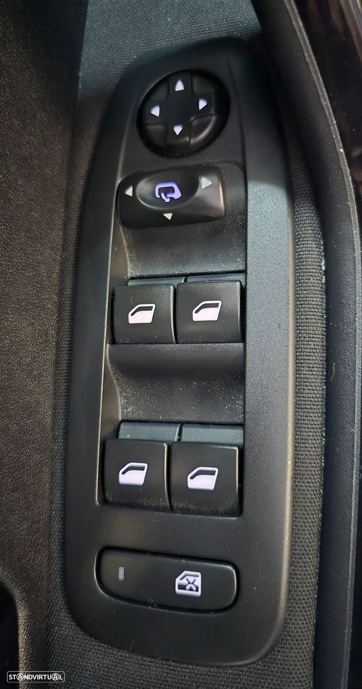 Peugeot 2008 1.5 BlueHDi Signature - 13