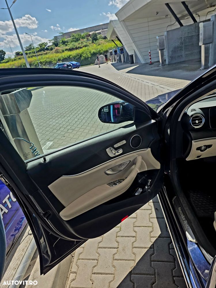 Mercedes-Benz E 220 d 4MATIC Aut. - 11