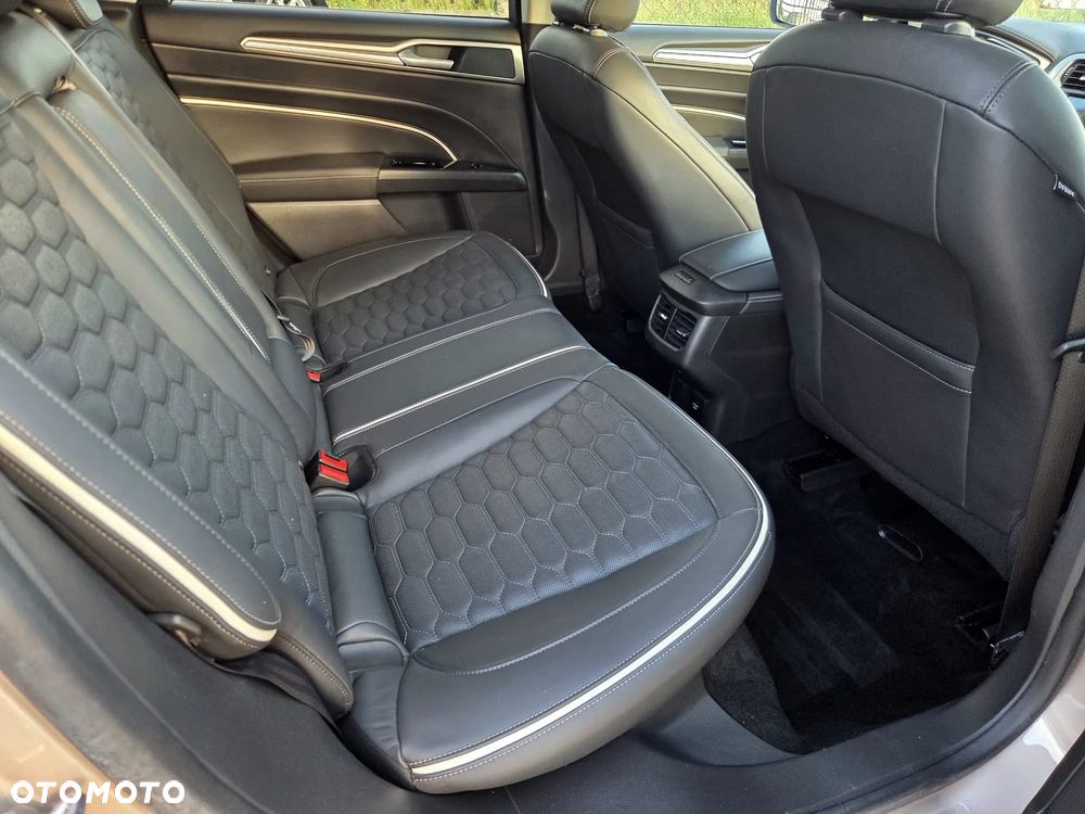 Ford Mondeo - 9