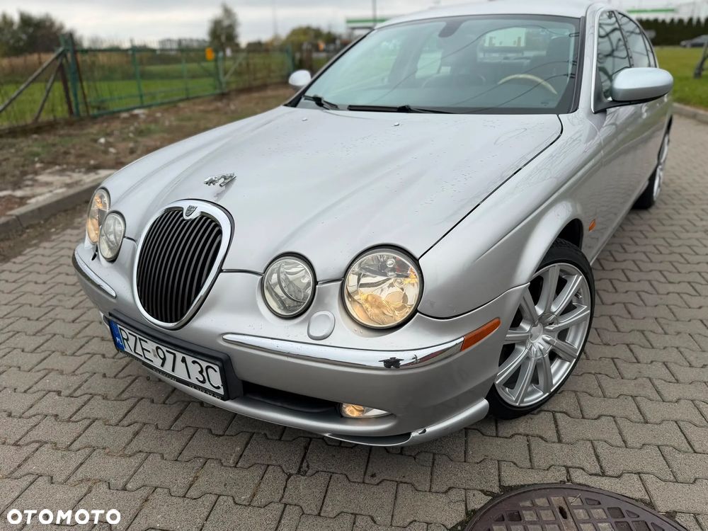 Jaguar S-Type - 30