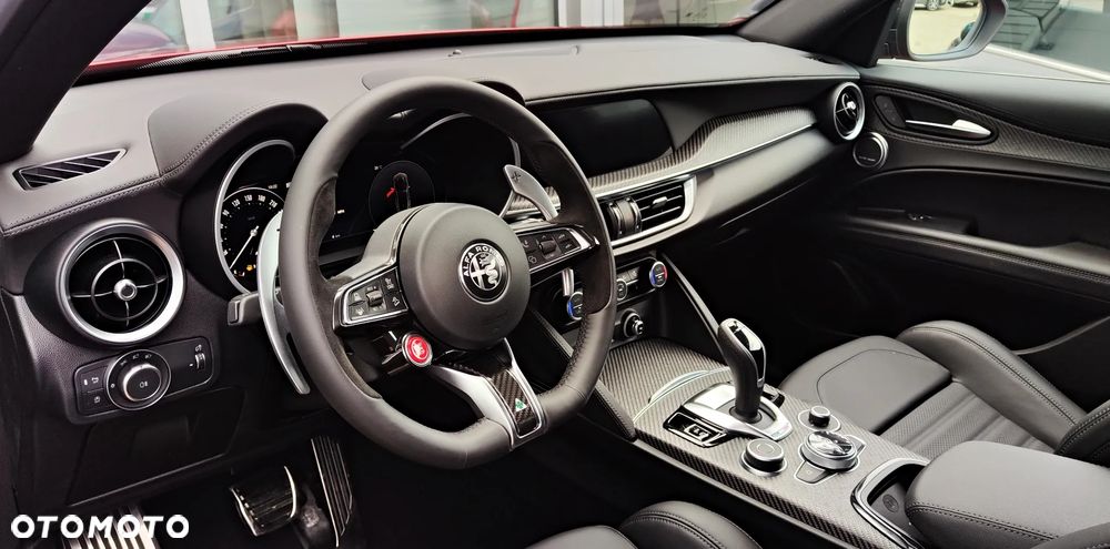 Alfa Romeo Stelvio V6 2.9 Bi-Turbo AT8-Q4 Quadrifoglio - 16