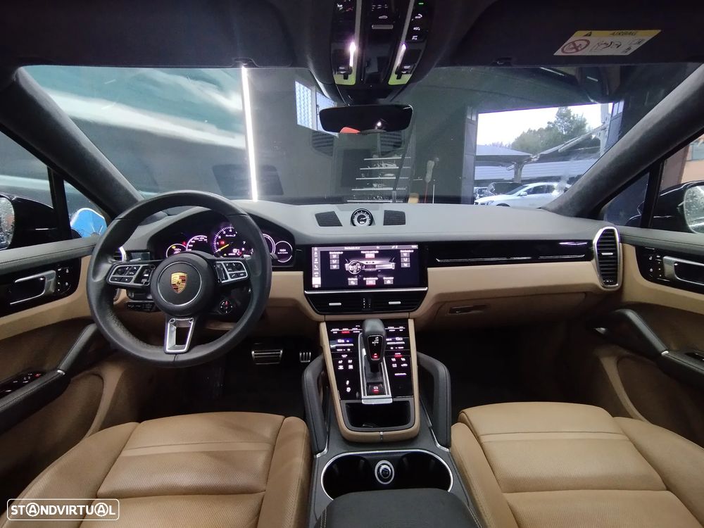 Porsche Cayenne Coupé Turbo S E-Hybrid - 25