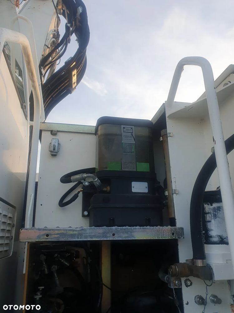 Caterpillar M316D - 16