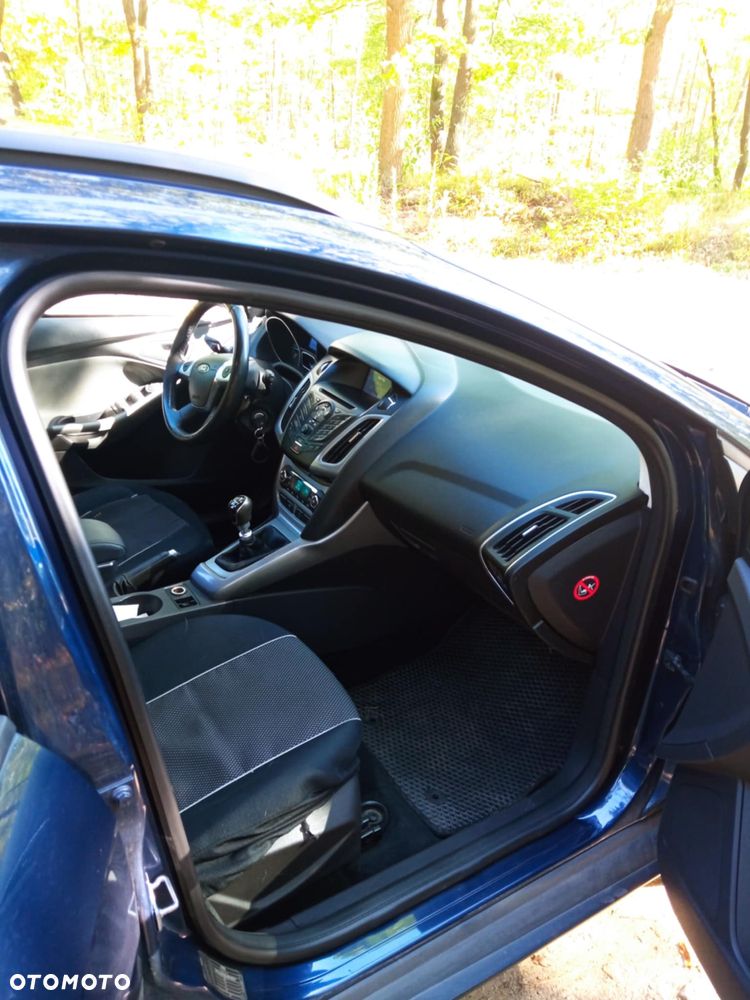 Ford Focus 1.6 TDCi DPF Champions Edition - 14