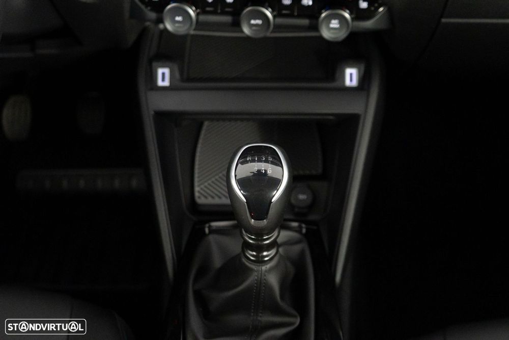 Citroën C4 1.2 PureTech Plus - 25