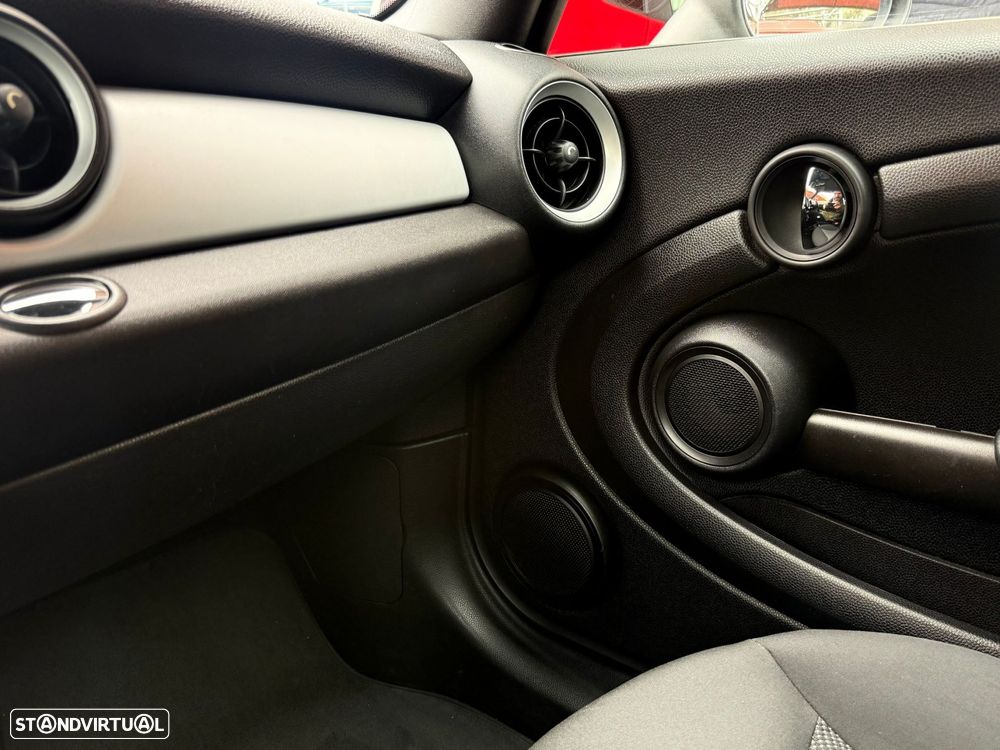 MINI 3 Portas Cooper D - 15