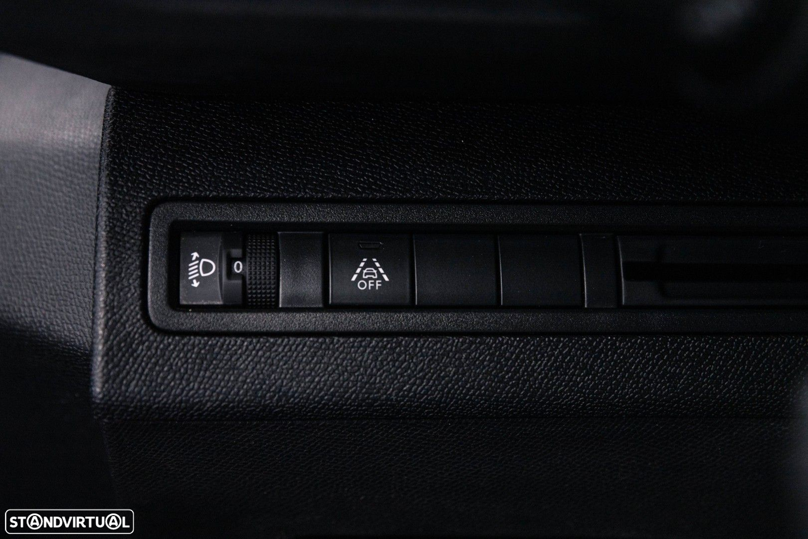 Peugeot 3008 1.5 BlueHDi Active Pack EAT8 - 37