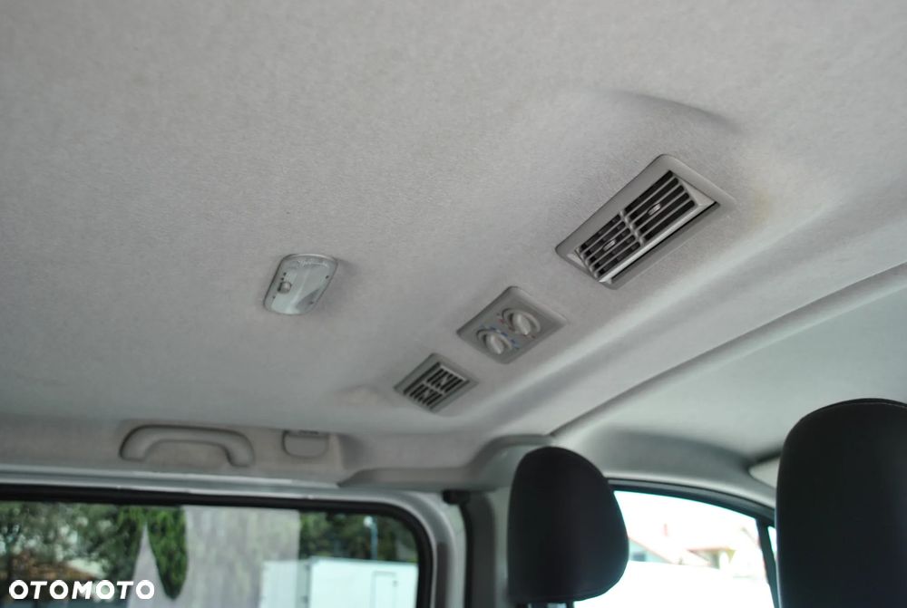 Opel Vivaro L2H1 2,9t Elegance - 12