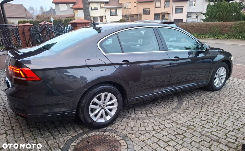 Volkswagen Passat 1.5 TSI EVO Business - 10