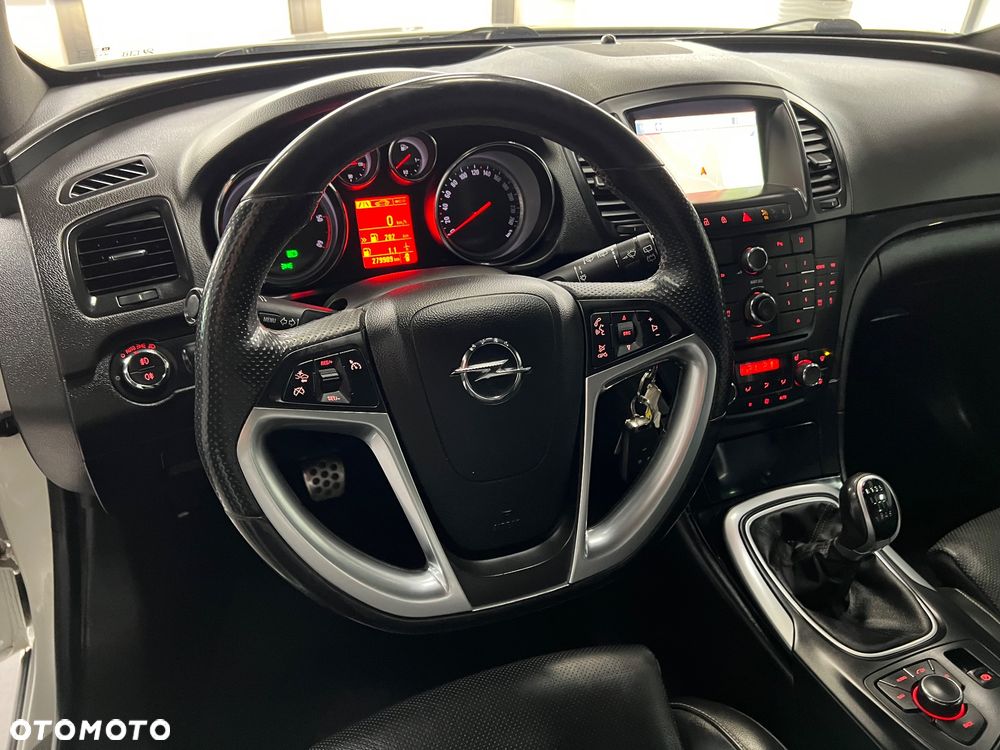 Opel Insignia - 15