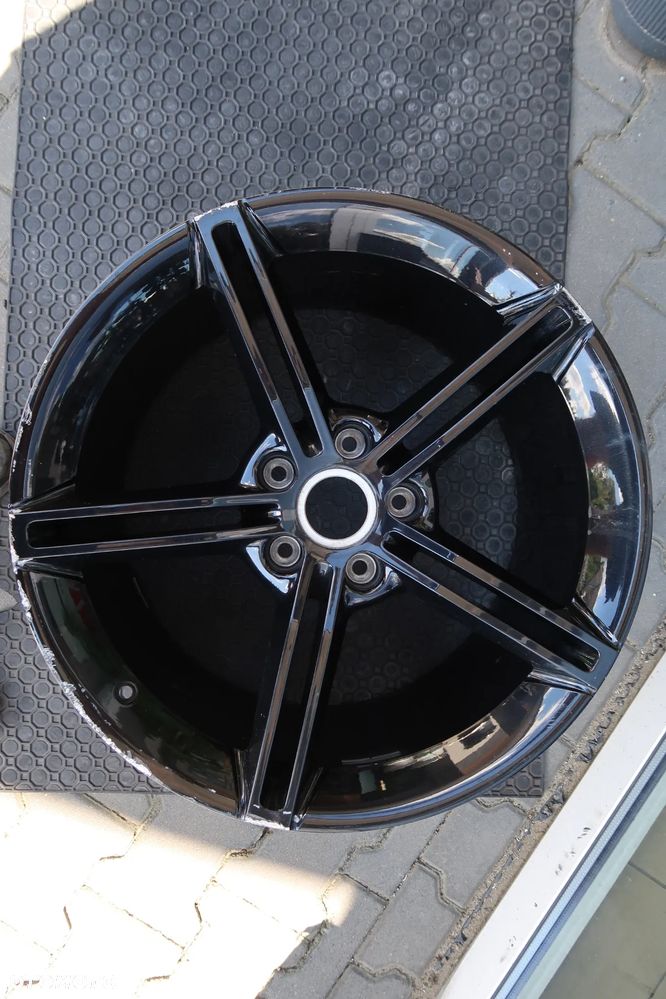 L23 Felga Porsche Taycan 9J1601025AB 11,5x21et66 - 1