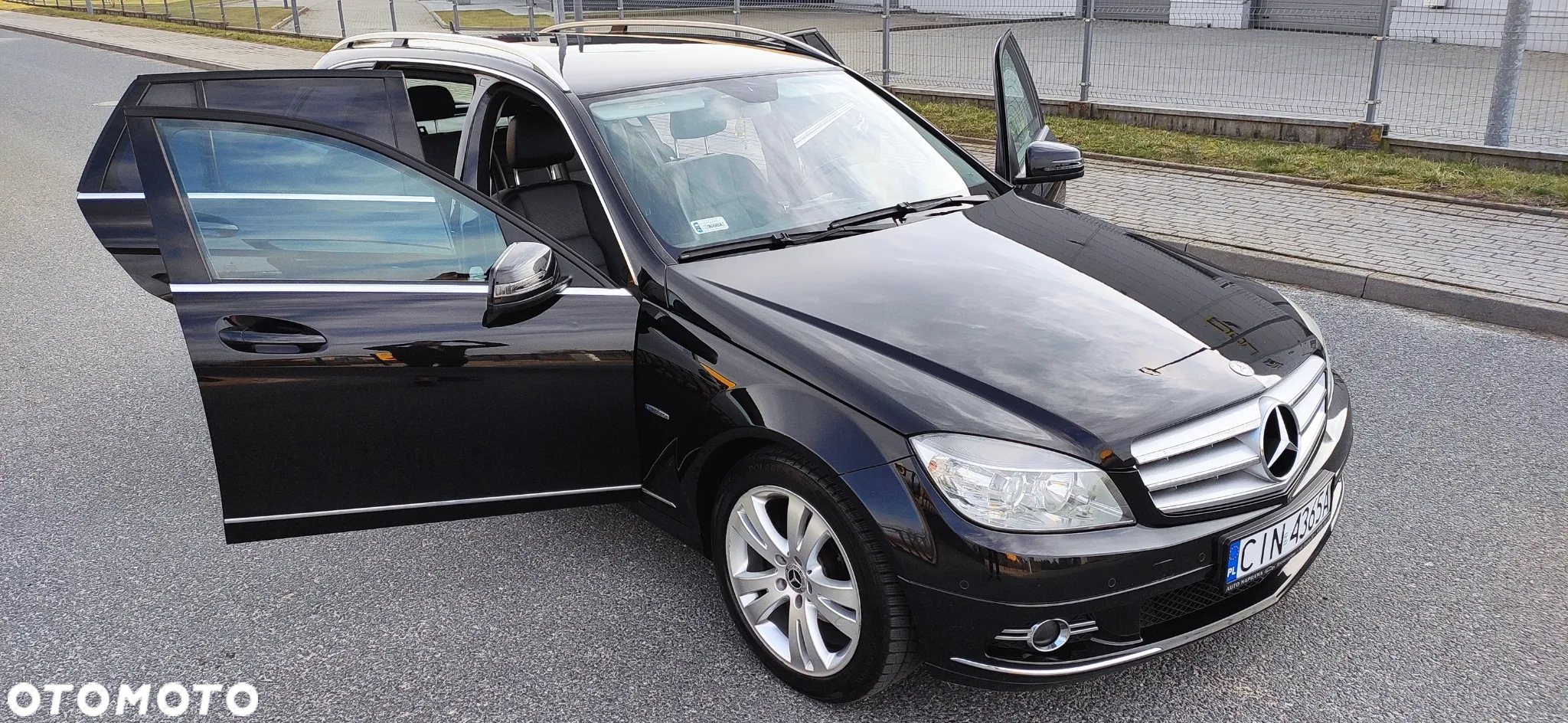 Mercedes-Benz Klasa C 180 T CGI Automatik BlueEFFICIENCY Avantgarde - 11