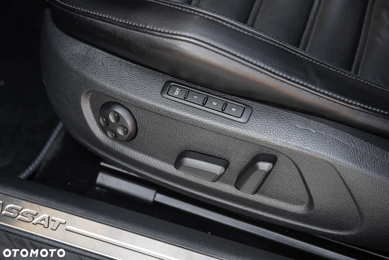Volkswagen Passat Variant 3.6 V6 4Motion DSG Highline - 17