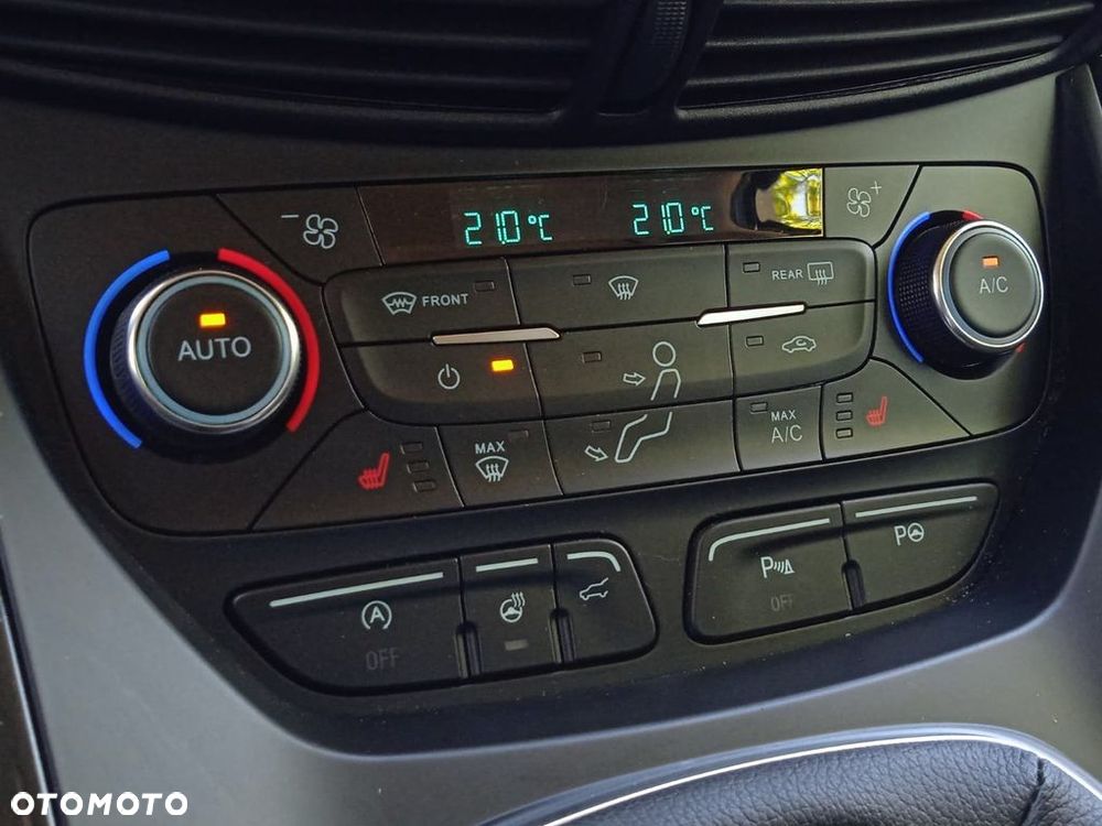 Ford Kuga 1.5 EcoBoost 2x4 Titanium - 28
