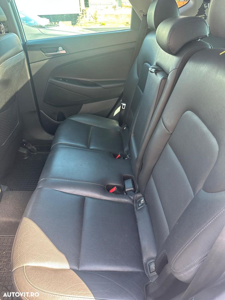 Hyundai Tucson 2.0 CRDI 4WD 6AT Luxury+ - 11
