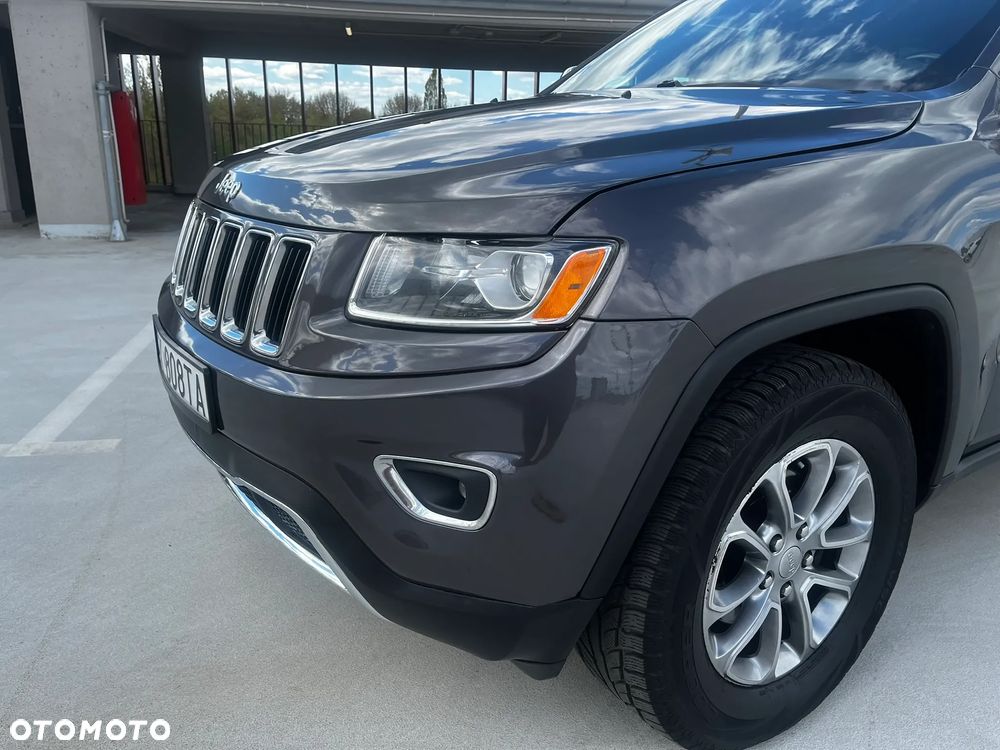 Jeep Grand Cherokee - 30