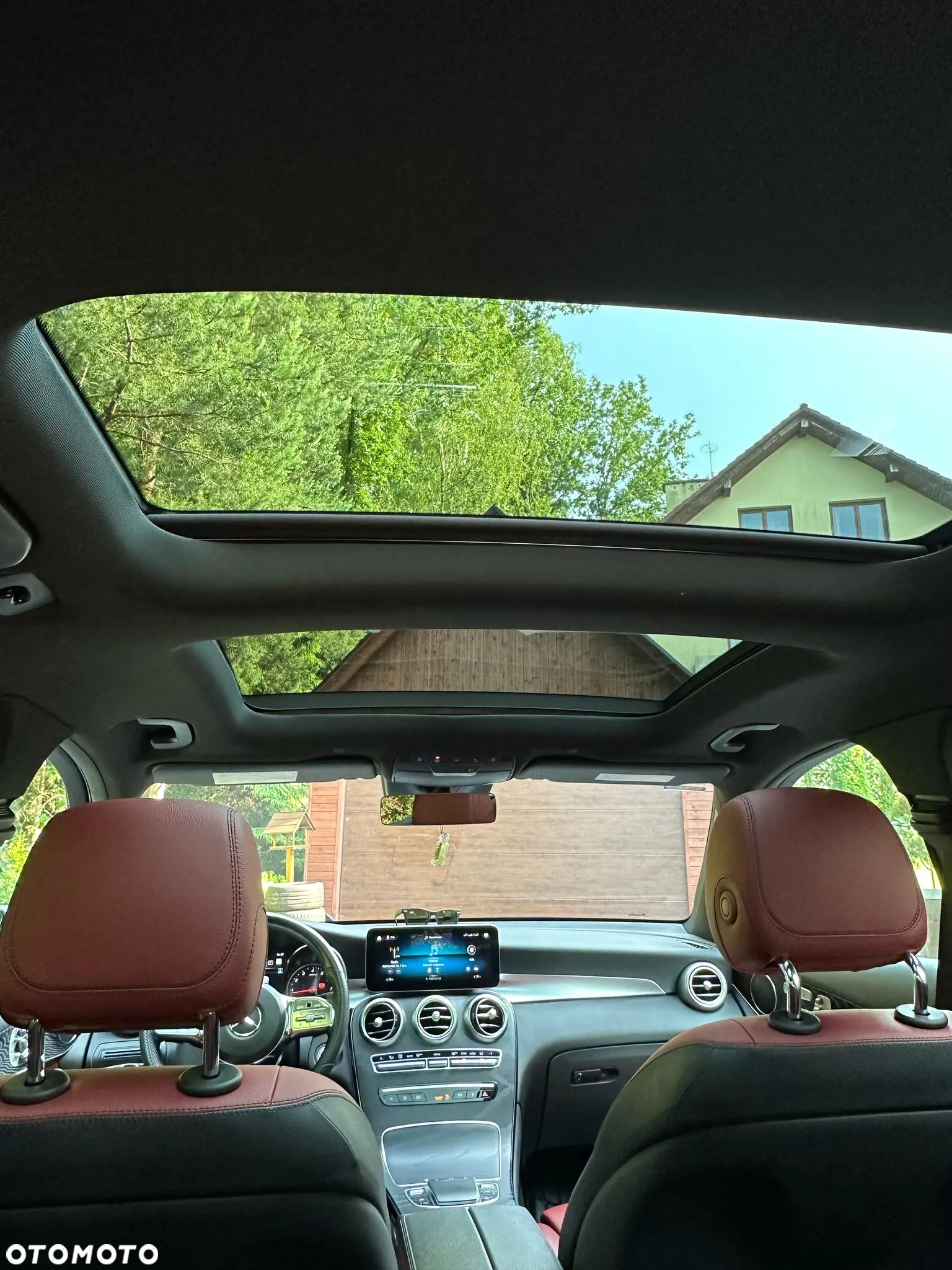 Mercedes-Benz GLC 300 4Matic 9G-TRONIC AMG Line - 19