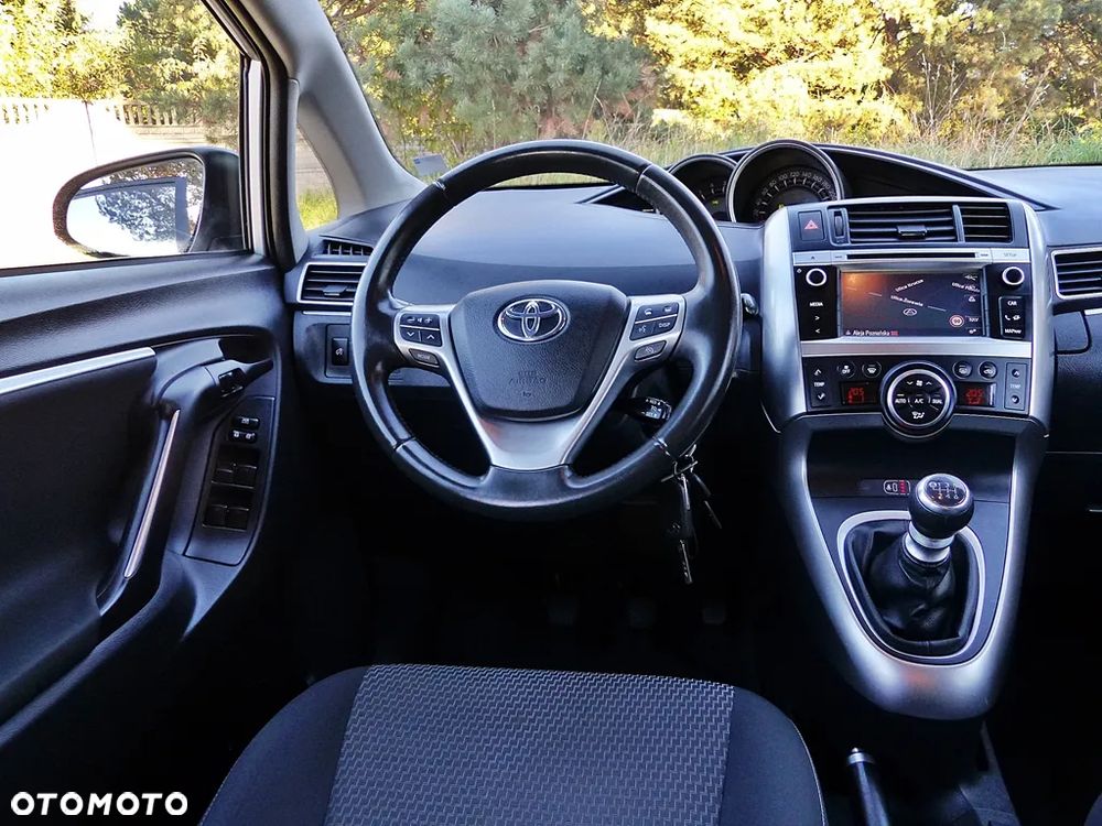 Toyota Verso 1.6 D-4D Premium - 35