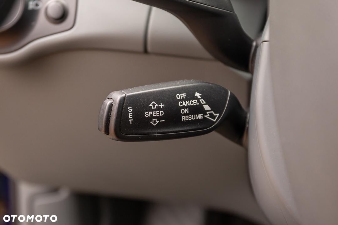 Audi A4 Avant 2.0 TDI DPF Ambiente - 23
