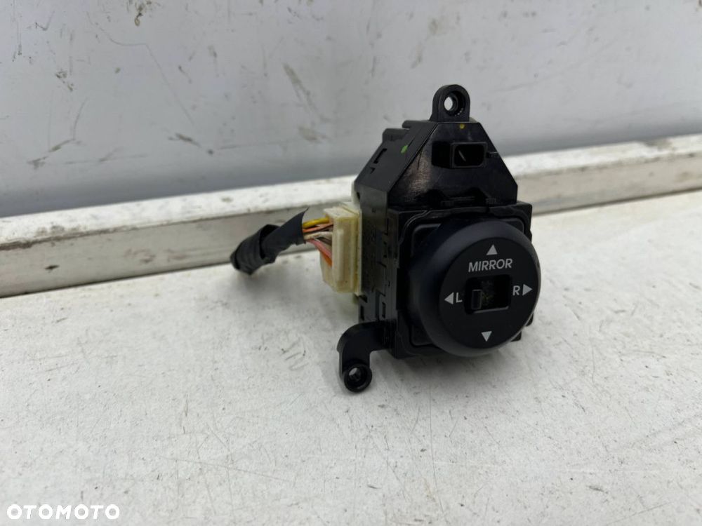 Przełącznik Hyundai i30 I FD 07-12r. przycisk sterowanie lusterek - 1
