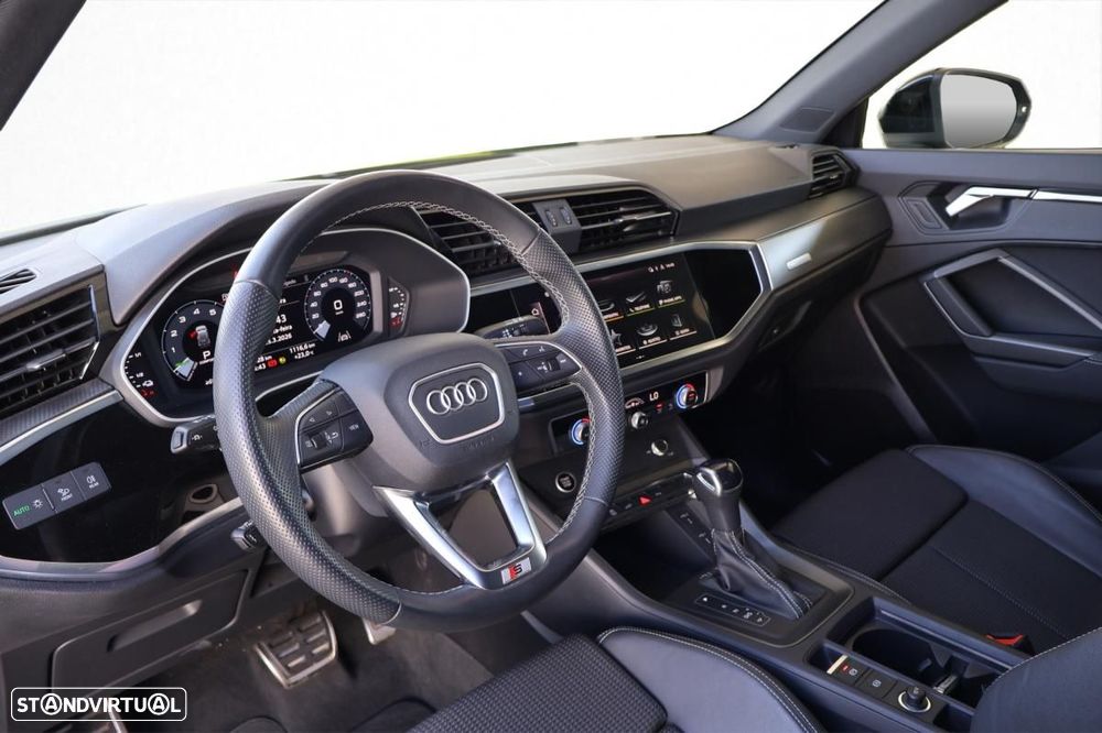 Audi Q3 45 TFSIe S line S tronic - 2