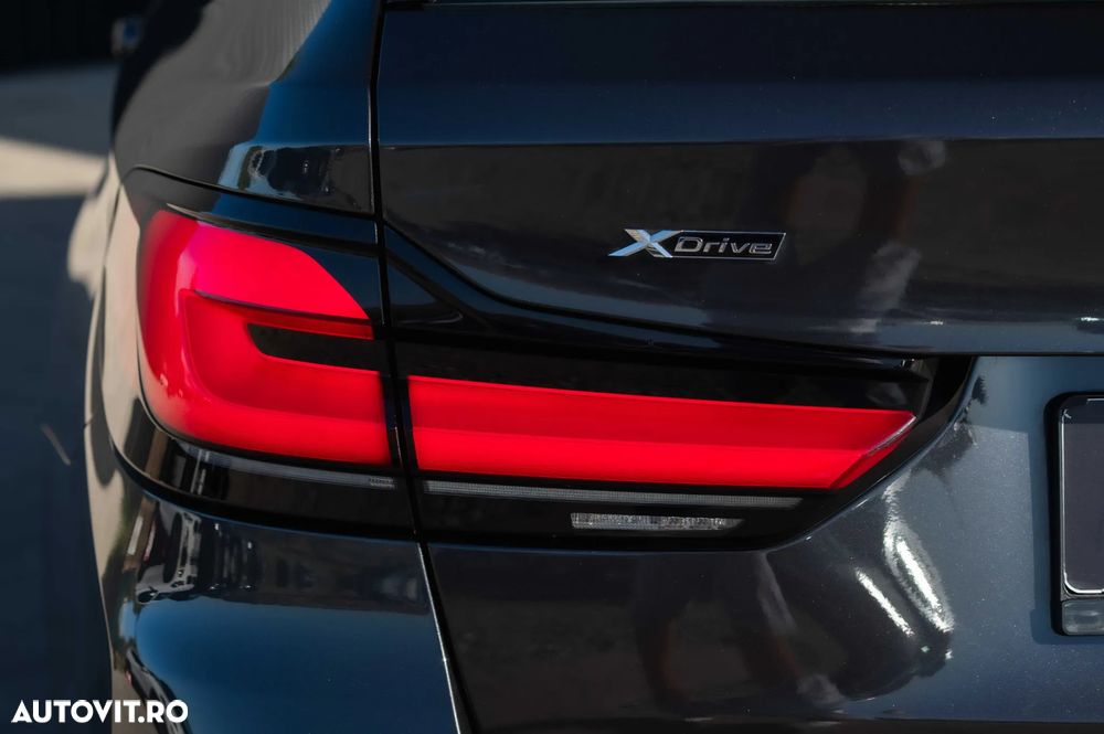 BMW Seria 5 530e xDrive Aut. Luxury Line - 13