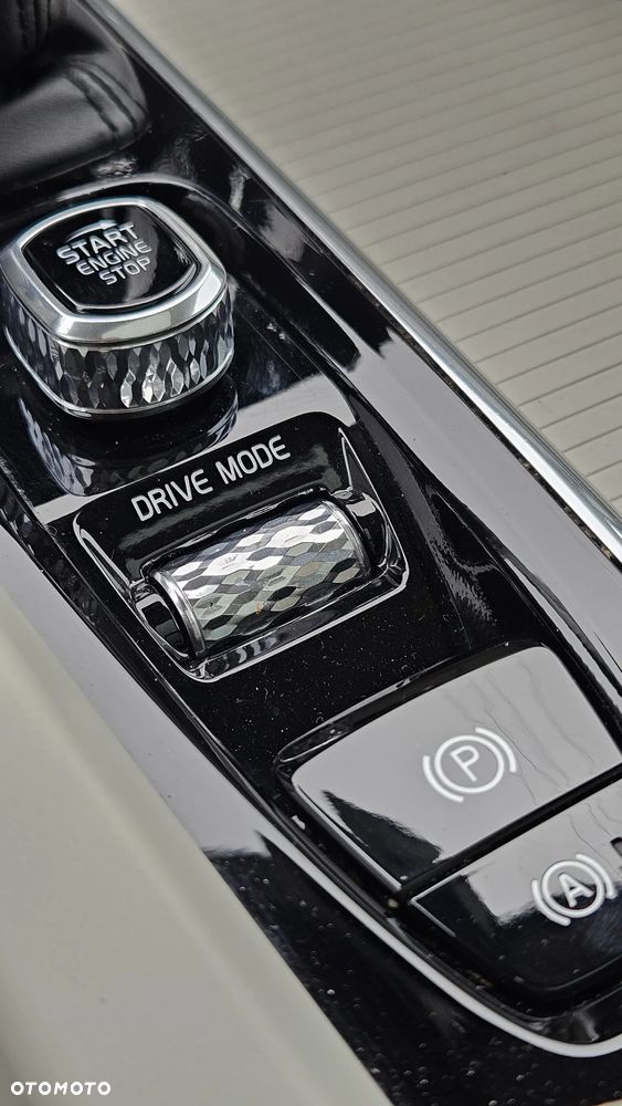 Volvo XC 60 T5 Geartronic Momentum Pro - 21