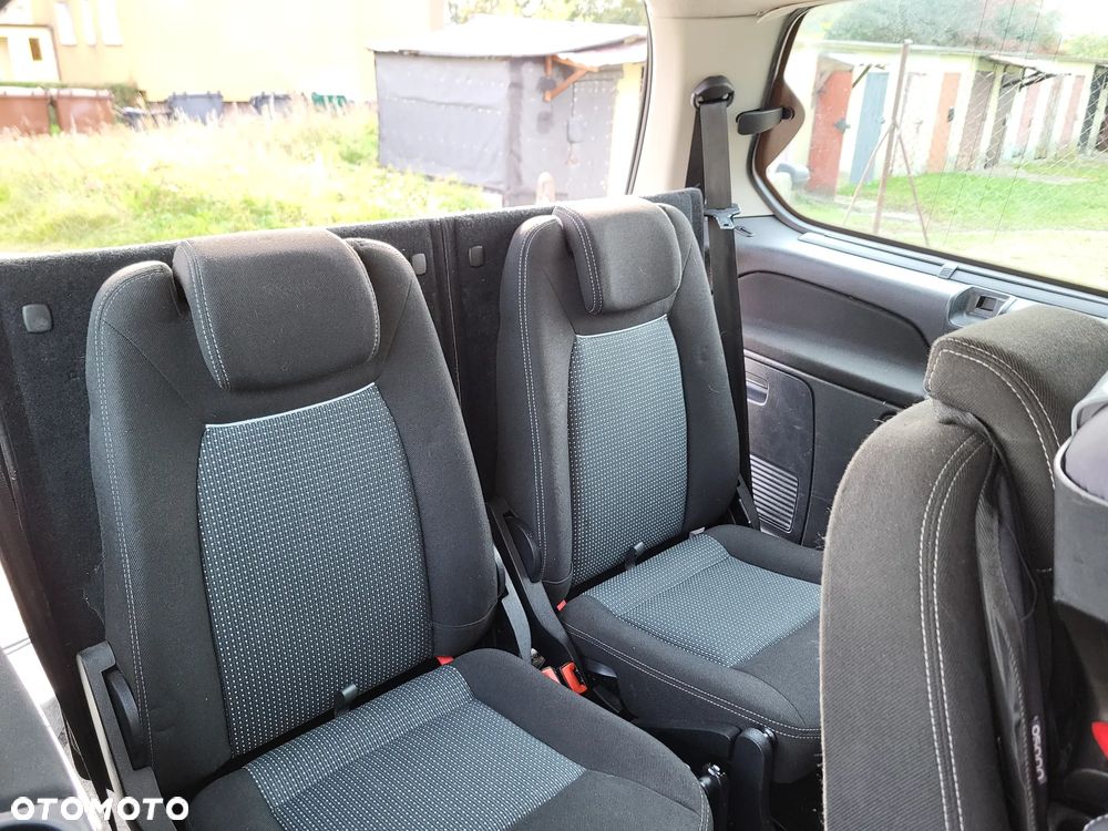 Ford Galaxy - 9